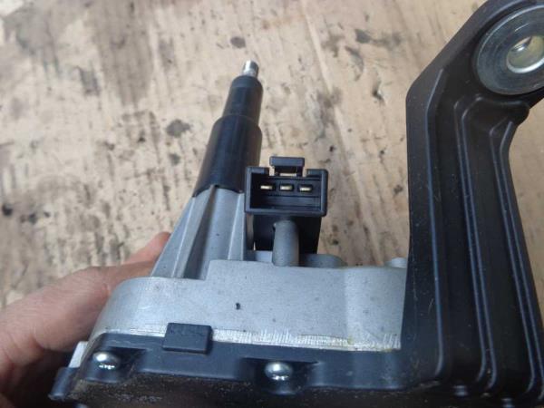 MOTEUR D ESSUIE GLACE ARRIERE OPEL ASTRA J 5PORTES - Vue 2
